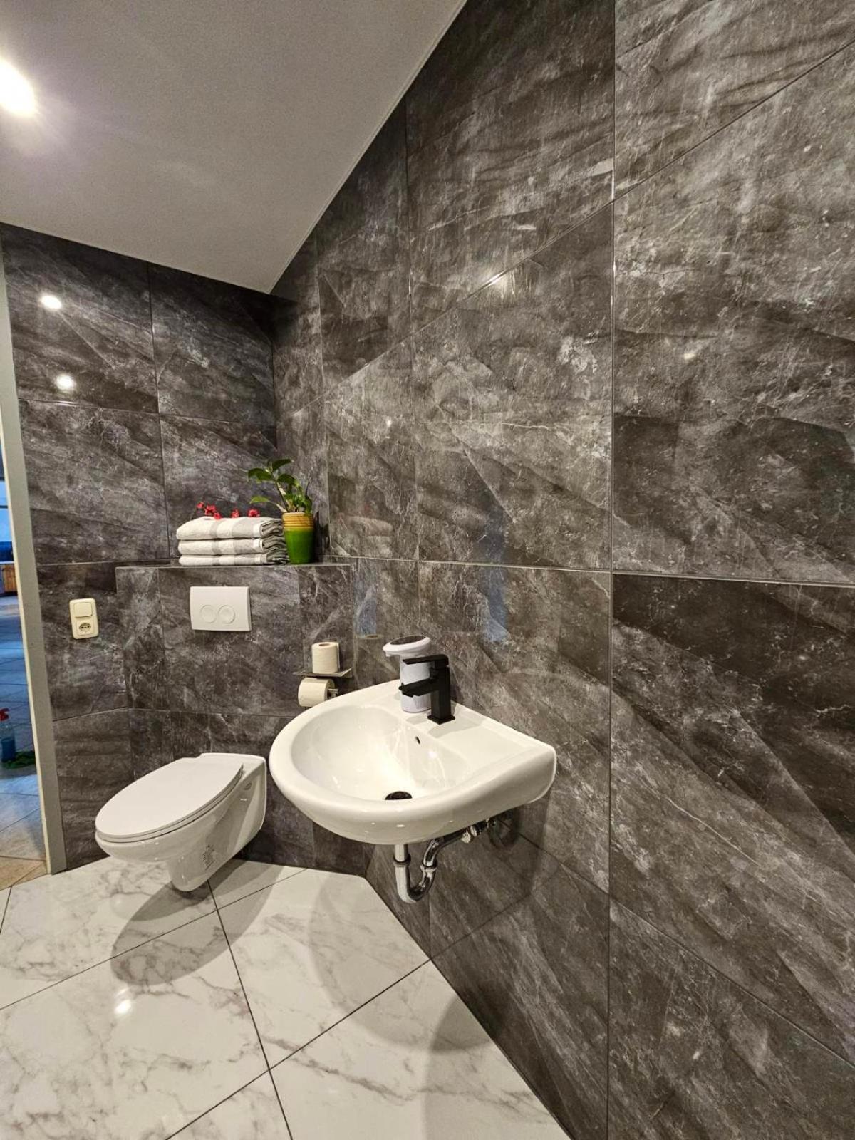 Kompfort Business Apartment เวิร์ทไฮม์ ภายนอก รูปภาพ